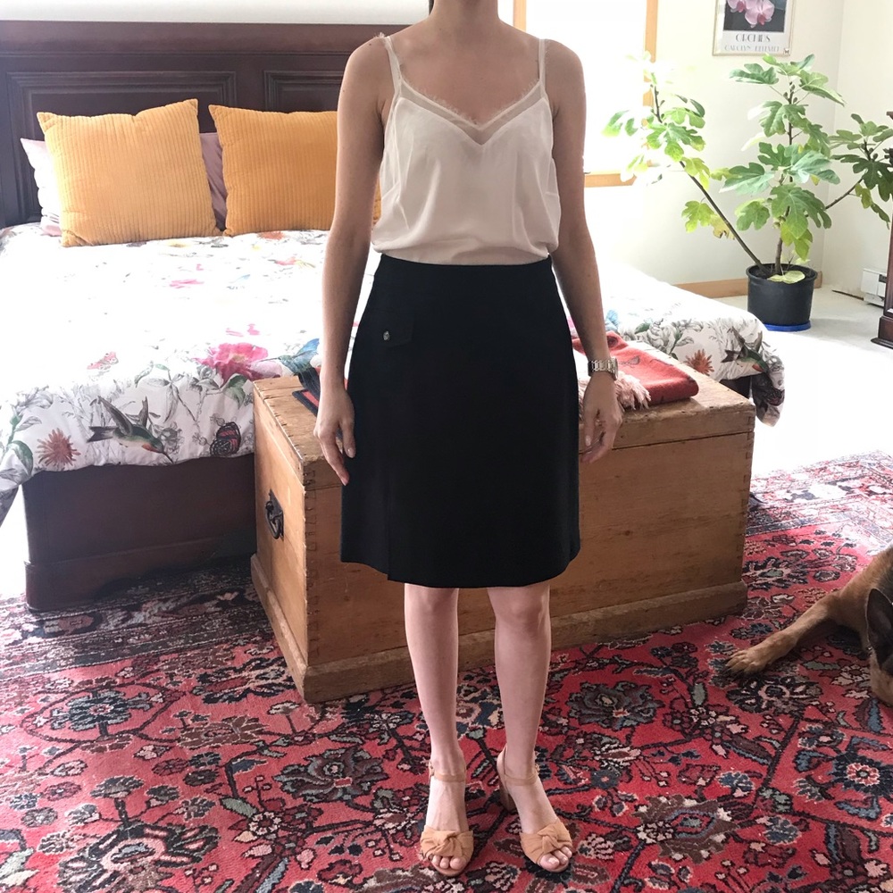 J. MCLAUGHLIN black wool career skirt. Size 0